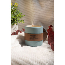 Load image into Gallery viewer, Aromatic Candles - Artic Blue - Deco
